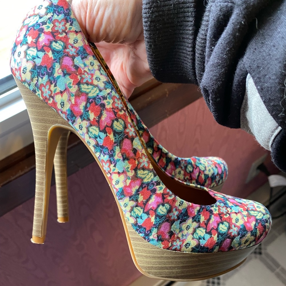 Jessica Simpson Heels NEW